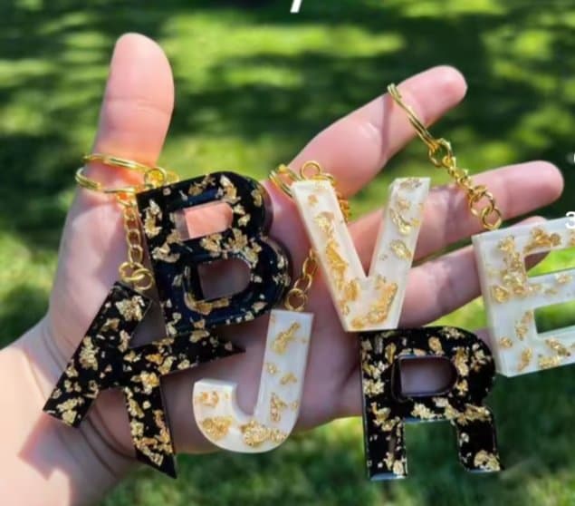 Single coloured goldfoil keychain